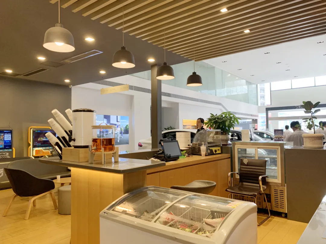 商業(yè)空間裝修|一汽大眾4S店裝修，不同色彩與材質(zhì)，賦予空間別樣質(zhì)感！