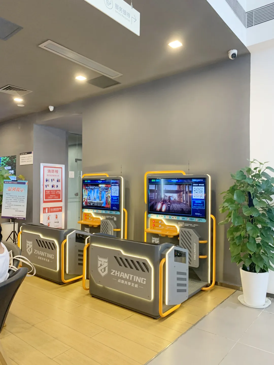 商業(yè)空間裝修|一汽大眾4S店裝修，不同色彩與材質(zhì)，賦予空間別樣質(zhì)感！